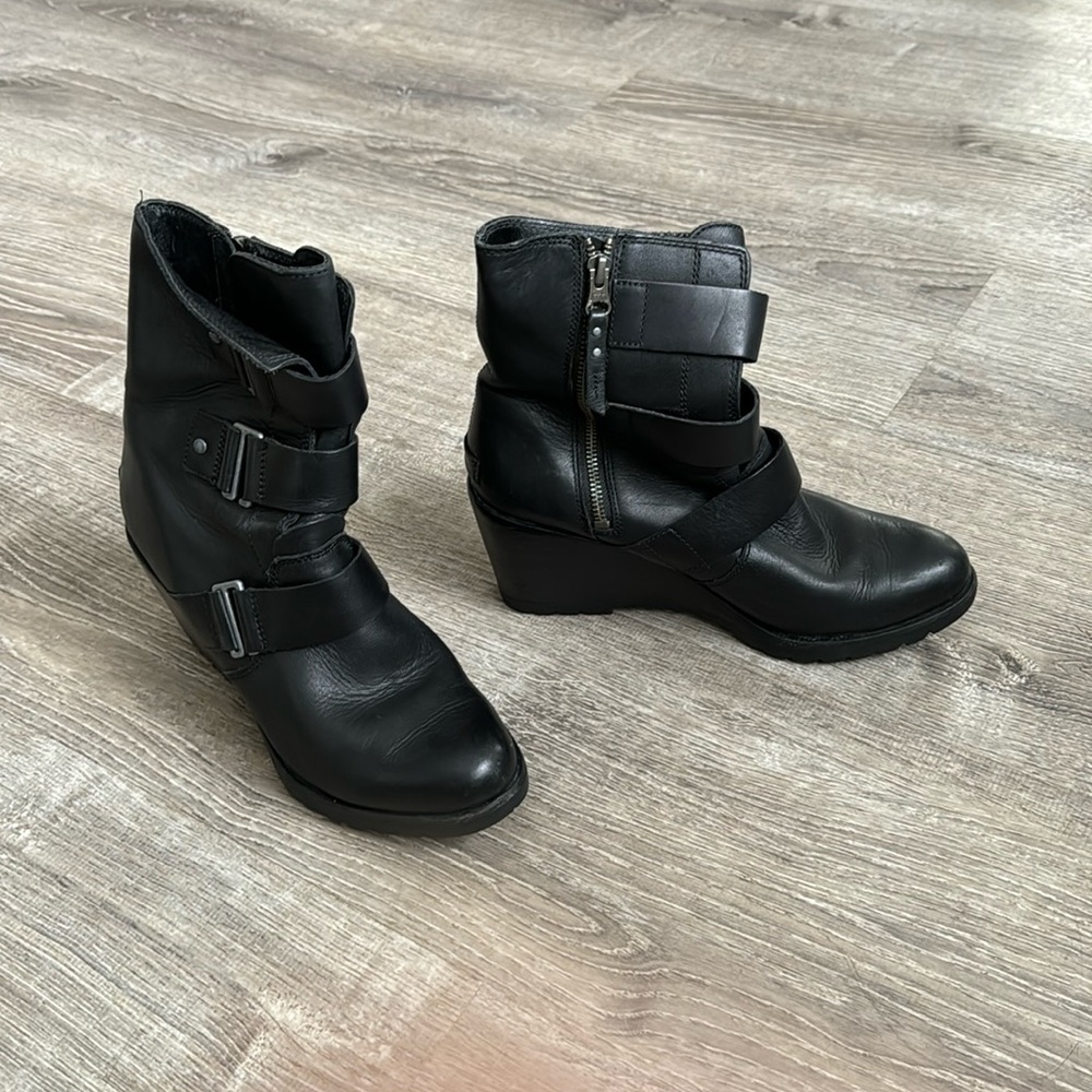 Sorel Wedge Boots